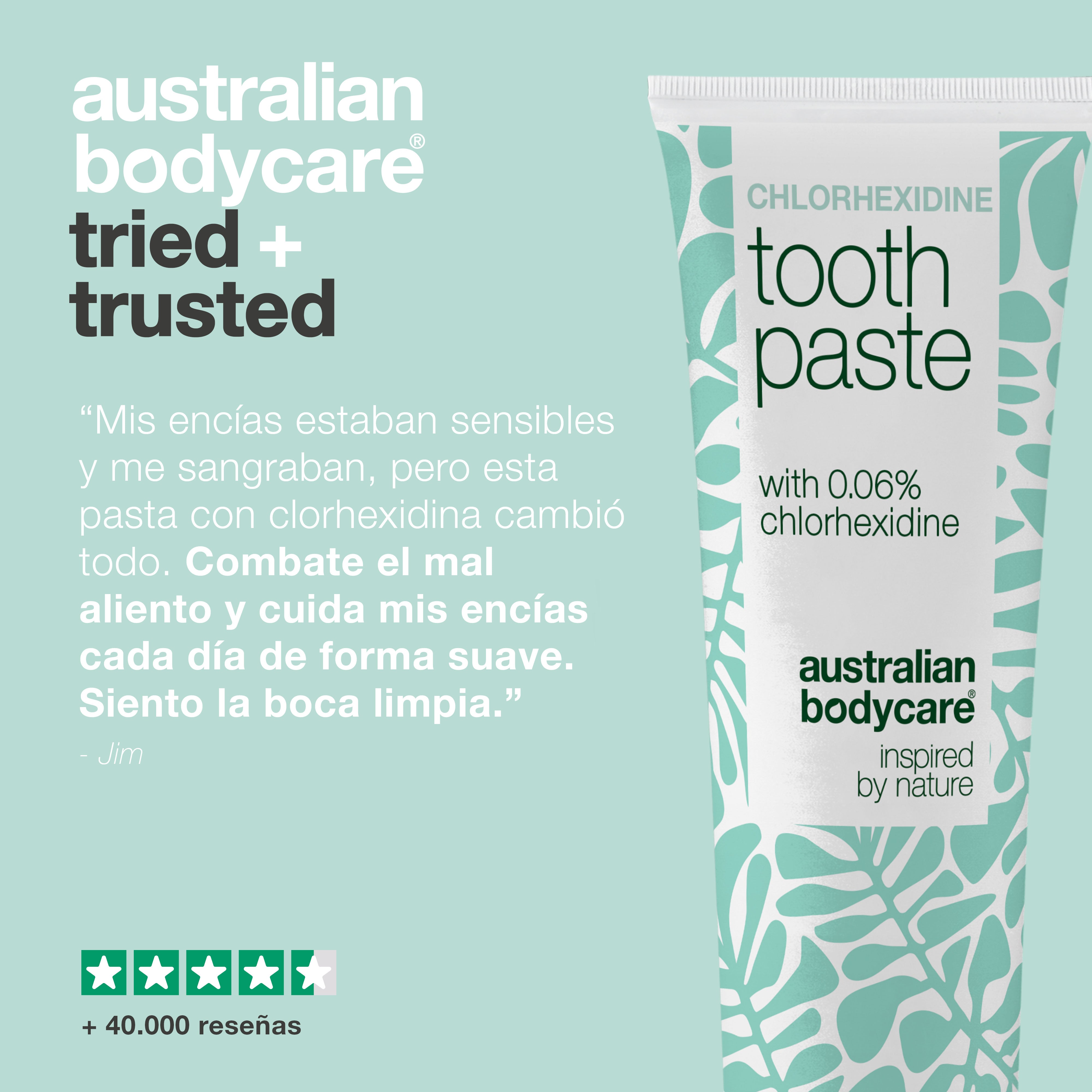 Reseña de un cliente sobre el dentífrico con clorhexidina de Australian Bodycare acerca de unas encías sensibles y sangrantes que ahora se sienten limpias, con una valoración de cuatro estrellas y media y más de 40.000 reseñas.
