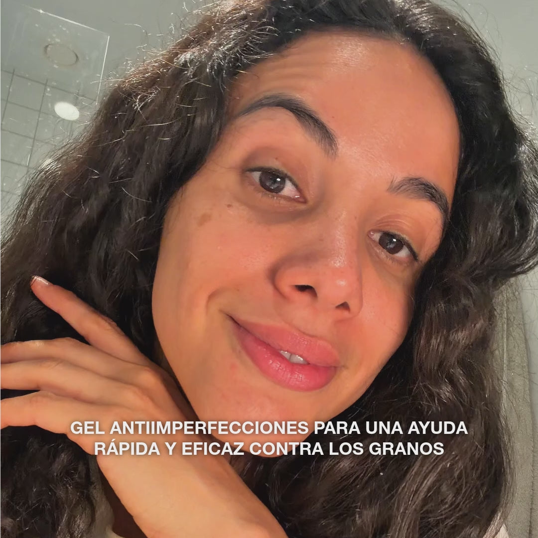 Gel Antigranos con Ácido Salicílico para impurezas y poros — Gel Antigranos con Ácido Salicílico purifica y equilibra la piel. Elimina grasa y células muertas con ácido salicílico.